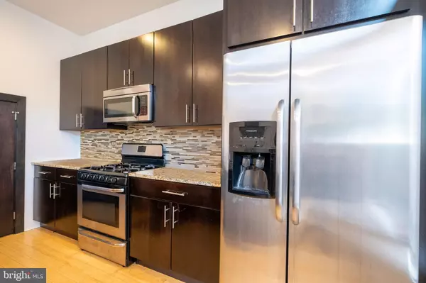 Philadelphia, PA 19147,914 S 5TH ST #A