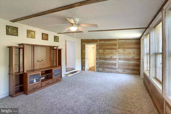 Selinsgrove, PA 17870,700 PENNS DR