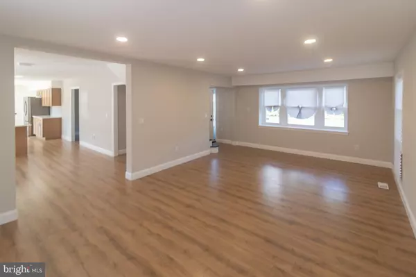 Willingboro, NJ 08046,86 NEW CASTLE LN