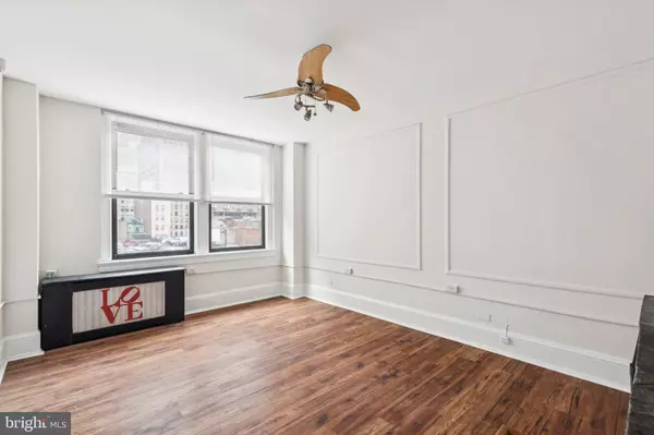 Philadelphia, PA 19107,1324 LOCUST ST #411