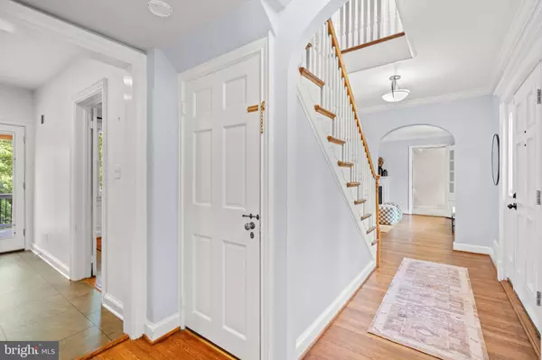 Chevy Chase, MD 20815,6520 WESTERN AVE