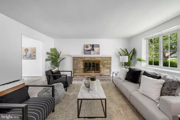 2519 LAWNSIDE RD, Lutherville Timonium, MD 21093