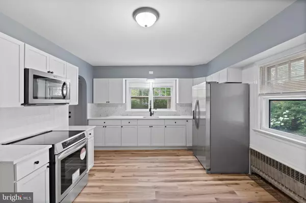 Pitman, NJ 08071,237 ADAMS AVE