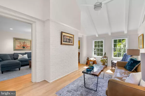 Silver Spring, MD 20901,9601 SUTHERLAND RD