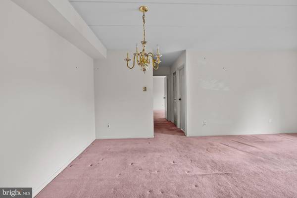 Philadelphia, PA 19114,57103-00 DELAIRE LANDING RD #103