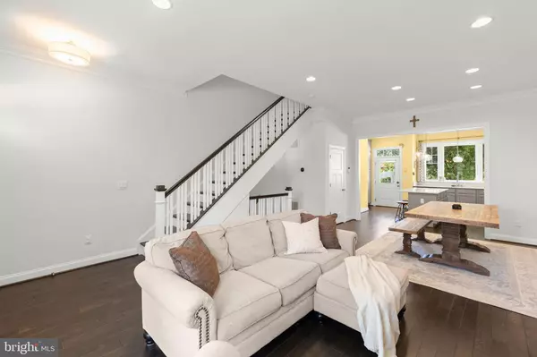 Winchester, VA 22601,711 S BRADDOCK ST