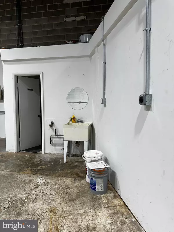 Fairfax, VA 22031,8451 HILLTOP RD #E