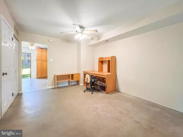 Holland, PA 18966,3470 E GATE PL