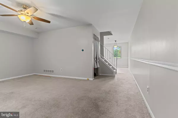 Bensalem, PA 19020,4948 OXFORD CT.