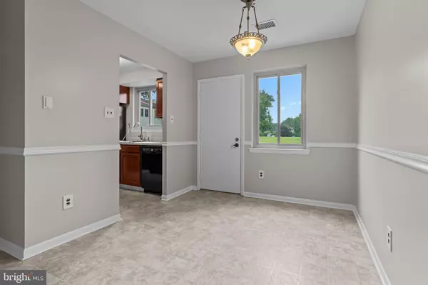 Bensalem, PA 19020,4948 OXFORD CT.