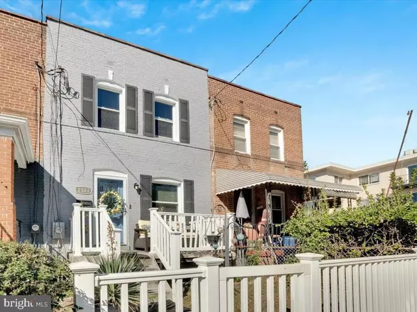 Washington, DC 20020,2323 POMEROY RD SE