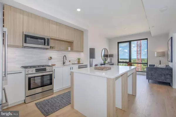 Falls Church, VA 22046,255 W. FALLS STATION BLVD #609