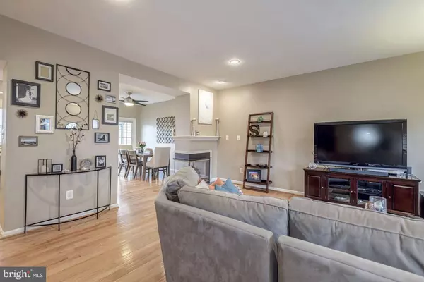 Sterling, VA 20165,46830 GRAHAM COVE SQ