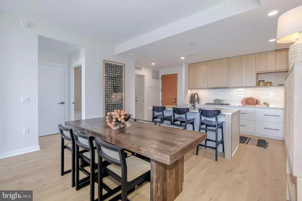 Falls Church, VA 22046,255 W. FALLS STATION BLVD #610