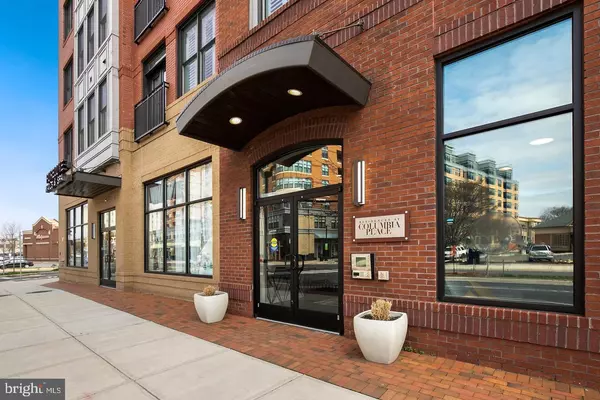 Arlington, VA 22204,1107 S WALTER REED DR #302