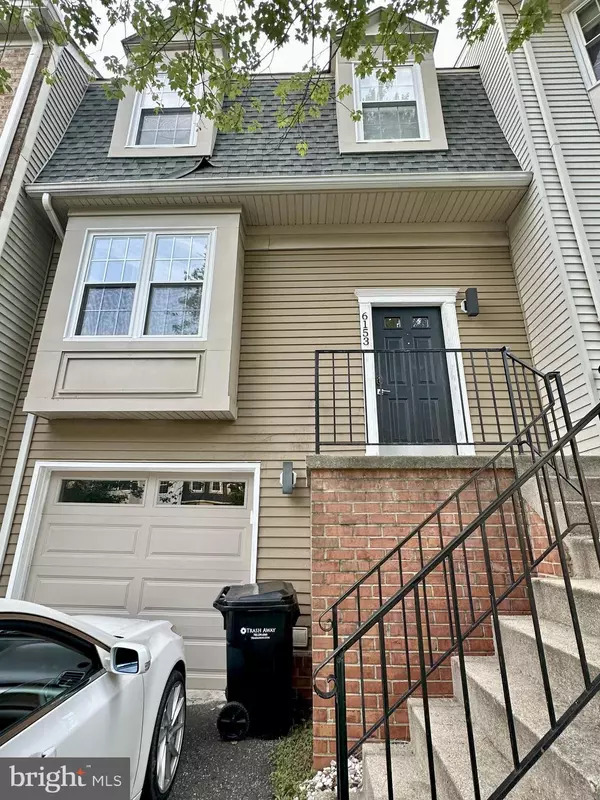 6153 FOREST CREEK LN, Springfield, VA 22152