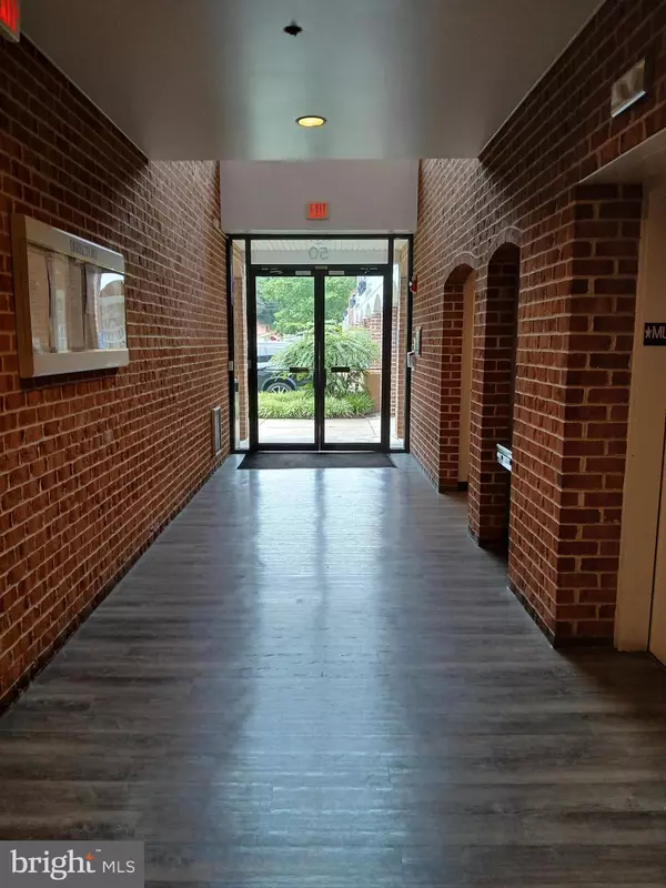 Alexandria, VA 22304,50 S PICKETT ST #118