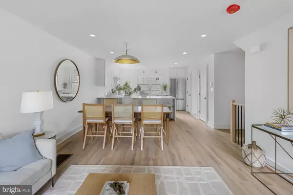 Arlington, VA 22201,909 N IRVING ST