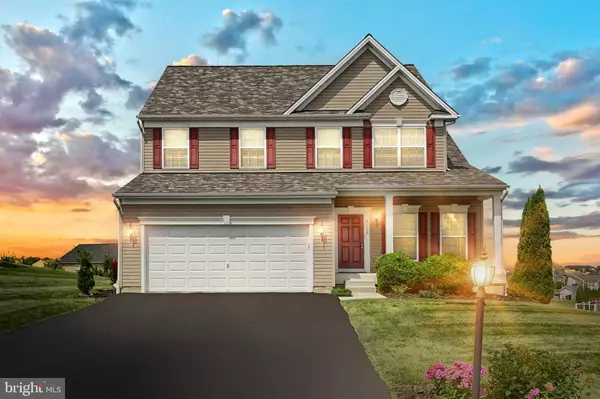 2317 WATER GARDEN DR, Hanover, PA 17331