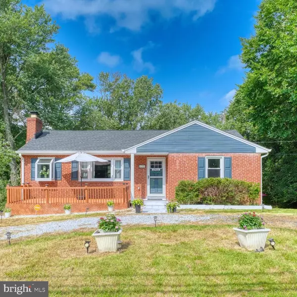 6305 MIDDLETON LN, Temple Hills, MD 20748
