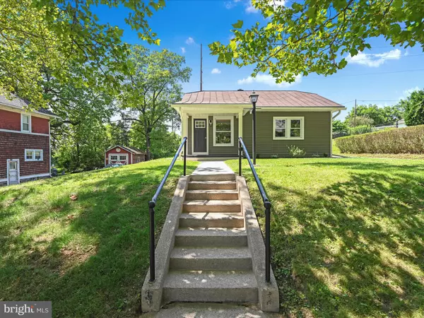 Pine Grove, PA 17963,9 HALLTON HILL RD