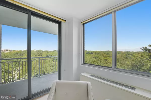 Washington, DC 20008,3001 VEAZEY TERRACE NW #1102