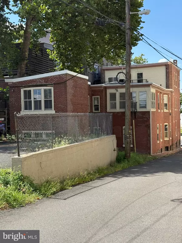 Trenton, NJ 08608,194 W STATE ST