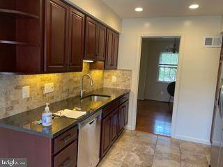 13 E CLIFF ST, Alexandria, VA 22301