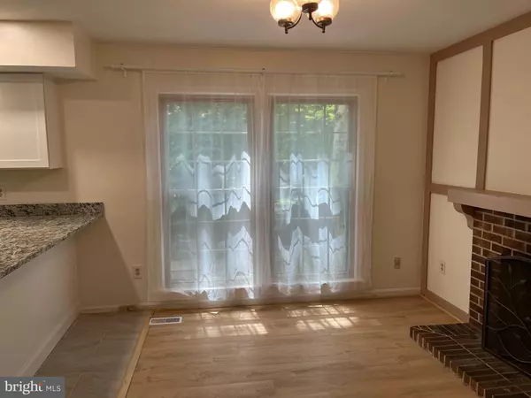 Fairfax, VA 22032,10353 HAMPSHIRE GREEN AVE