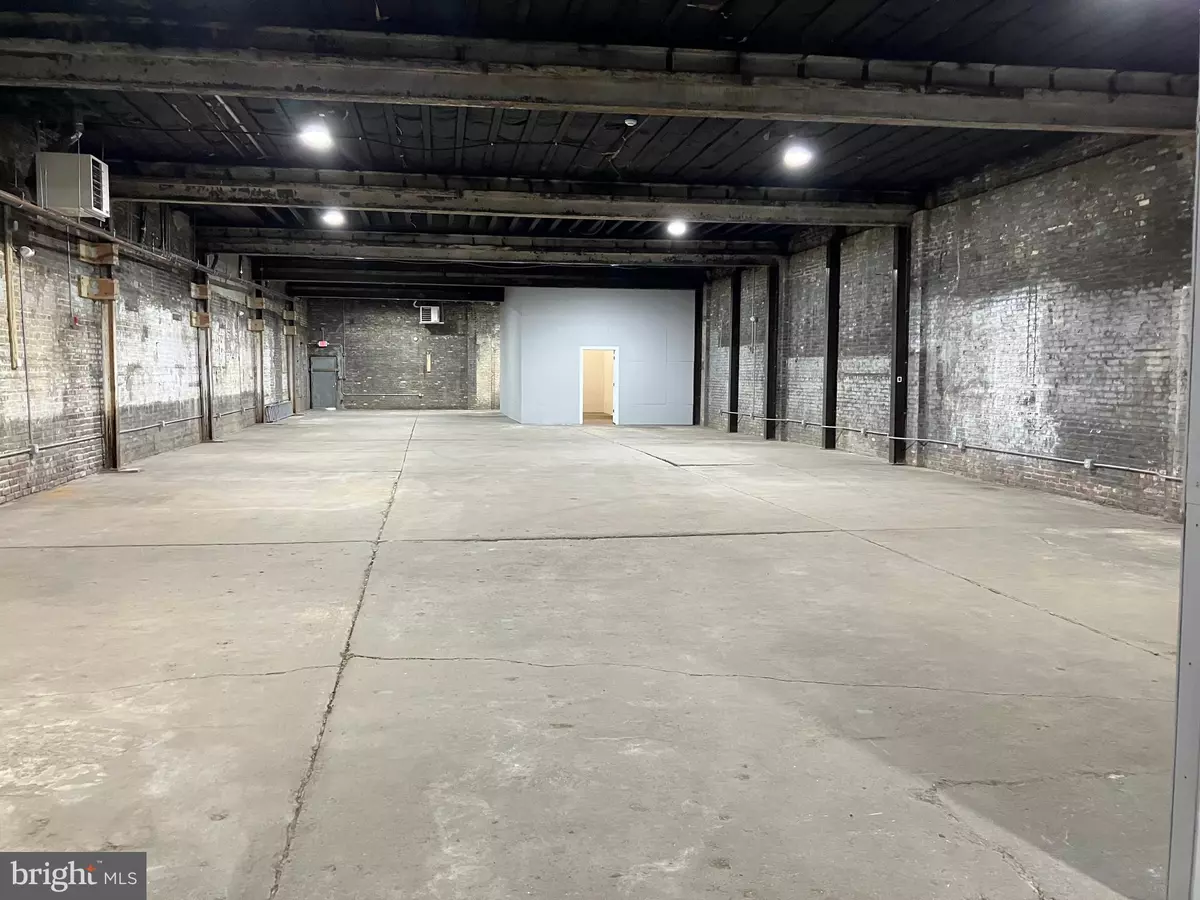 Philadelphia, PA 19140,172-76 W ESTAUGH ST