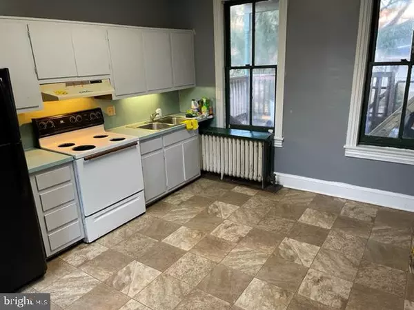 Reading, PA 19602,1361 PERKIOMEN AVE