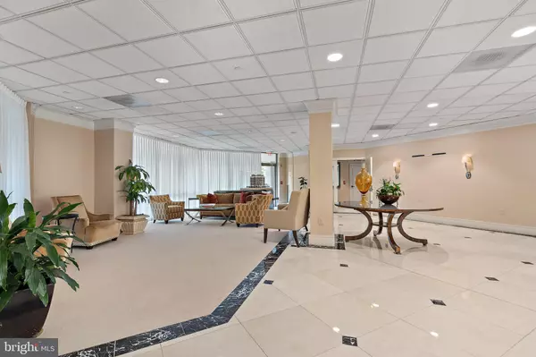 Arlington, VA 22201,901 N MONROE ST #509