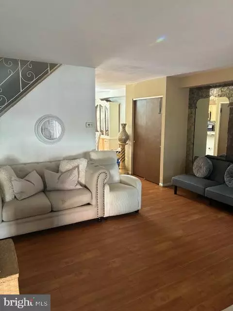 Philadelphia, PA 19142,6604 HARLEY ST