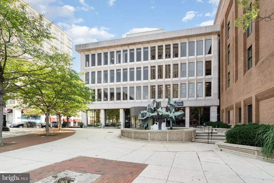 28 PENN SQ #300-400, Lancaster, PA 17603