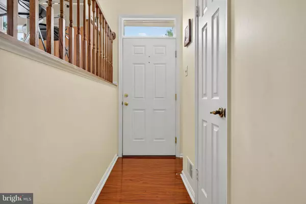 Alexandria, VA 22306,2706 SHERWOOD HALL LN