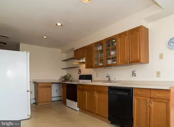 Levittown, PA 19054,53 PINEWOOD DR