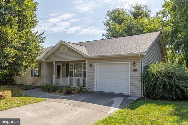 423 CRESCENT DR, Winchester, VA 22601