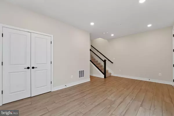 Baltimore, MD 21211,4341 LAPLATA AVE
