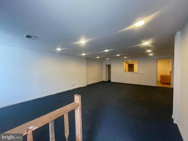 Philadelphia, PA 19141,4750 N BROAD ST