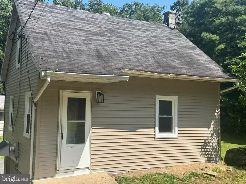 3145 ZEPP RD, Green Lane, PA 18054