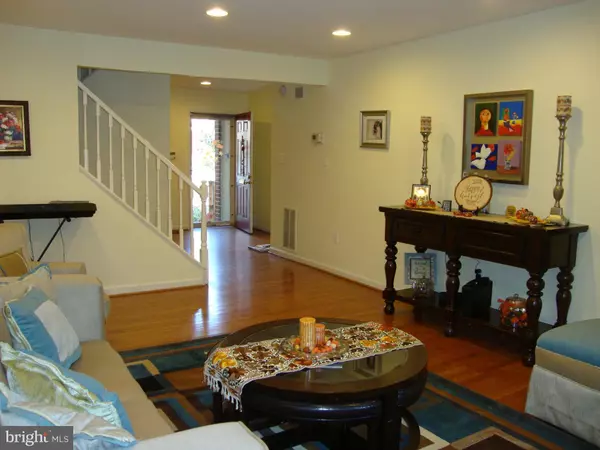 North Bethesda, MD 20852,5916 DORCHESTER WAY