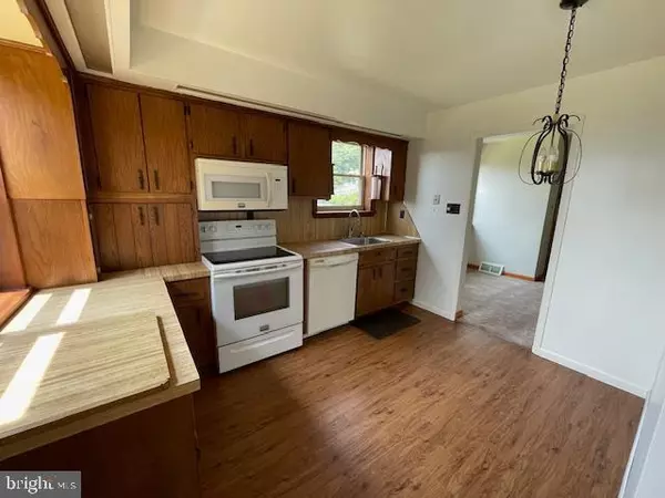 Lewistown, PA 17044,67 AIRPORT HILL RD