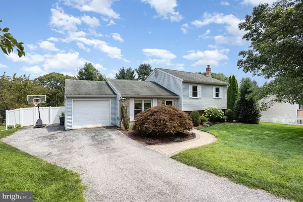 York, PA 17403,2945 EXETER DR S