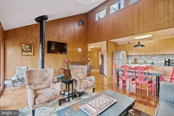 Berkeley Springs, WV 25411,170 WHIPPORWILL WAY