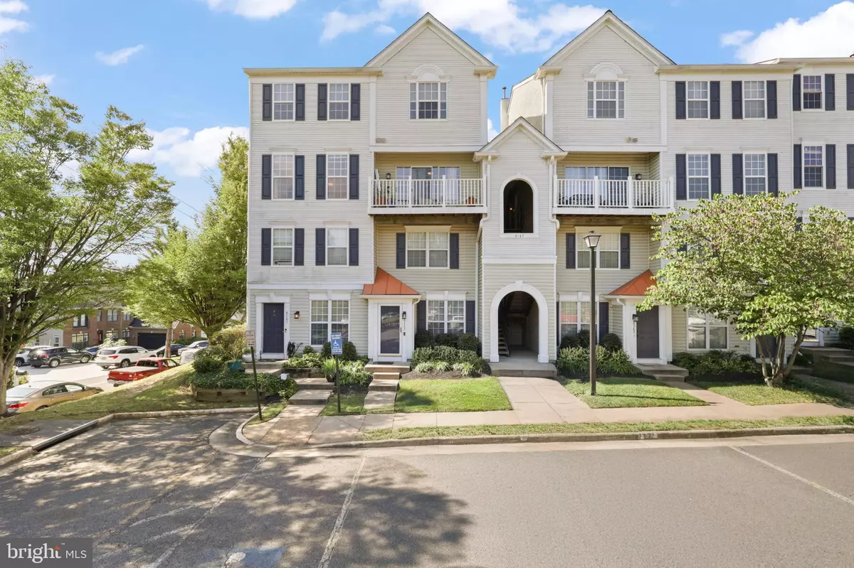 Lorton, VA 22079,8165 HALLEY CT #301