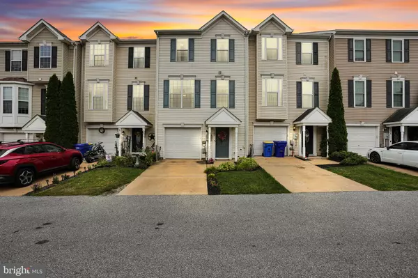 4084 FOREST HILLS CT, Dover, PA 17315