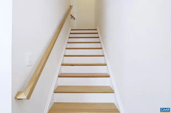 Charlottesville, VA 22903,139 LONGWOOD DR