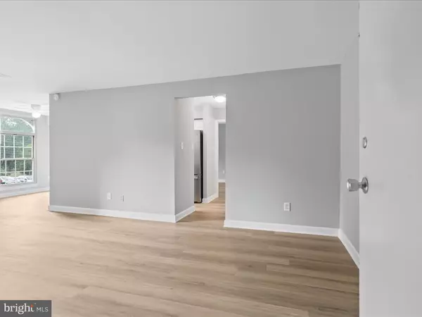 Annandale, VA 22003,8316 TOBIN RD #8316-11