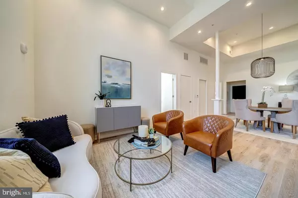 Washington, DC 20001,440 R ST NW #203