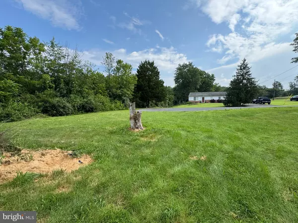 Chambersburg, PA 17202,513 VINELL LANE